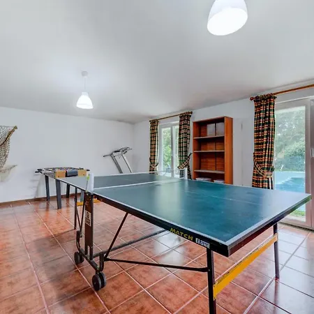 3 Bedrooms House With Shared Pool Enclosed Garden And Wifi At 1 Km Away From The Semesterbostad *