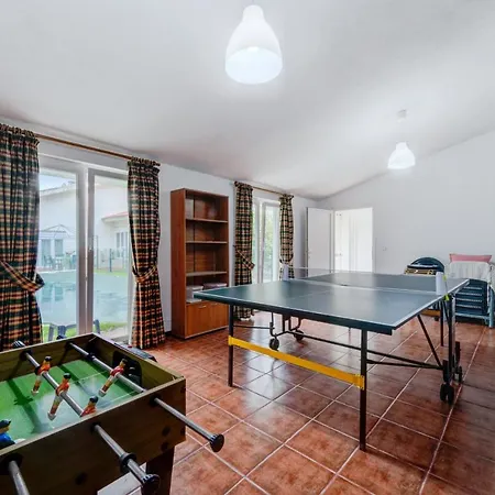3 Bedrooms House With Shared Pool Enclosed Garden And Wifi At 1 Km Away From The * Afife