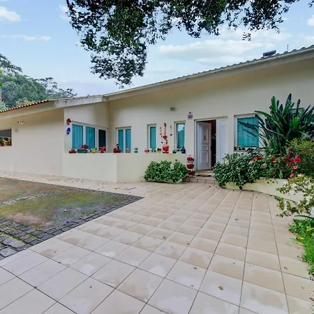 Nyaraló 3 Bedrooms House With Shared Pool Enclosed Garden And Wifi At 1 Km Away From The *