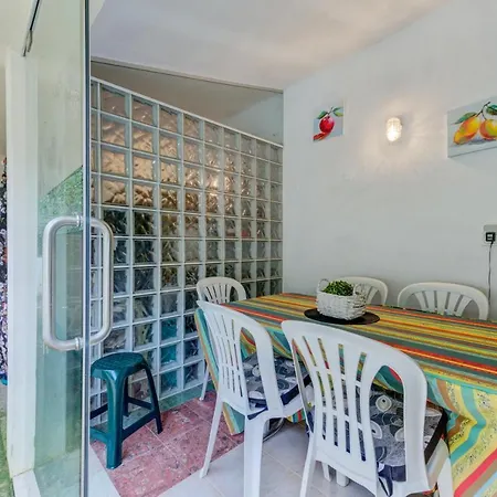 Holiday home 3 Bedrooms House With Shared Pool Enclosed Garden And Wifi At 1 Km Away From The *