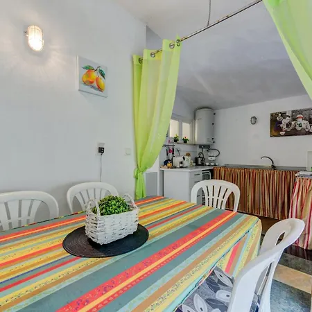 3 Bedrooms House With Shared Pool Enclosed Garden And Wifi At 1 Km Away From The Afife